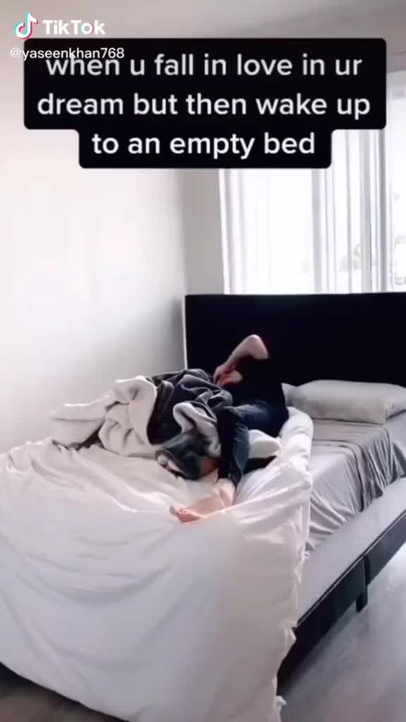 @L&ocirc;v&eacute;ly R&agrave;jk&uuml;m&agrave;r