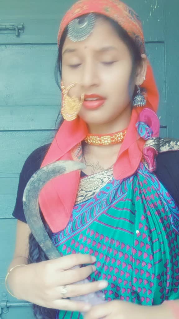 @NEHA DANDRIYAL💫