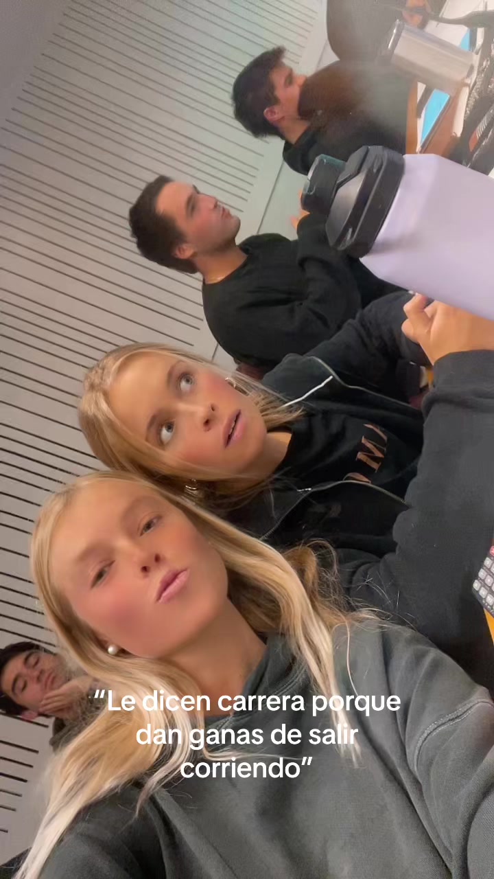 @Nicolebarker