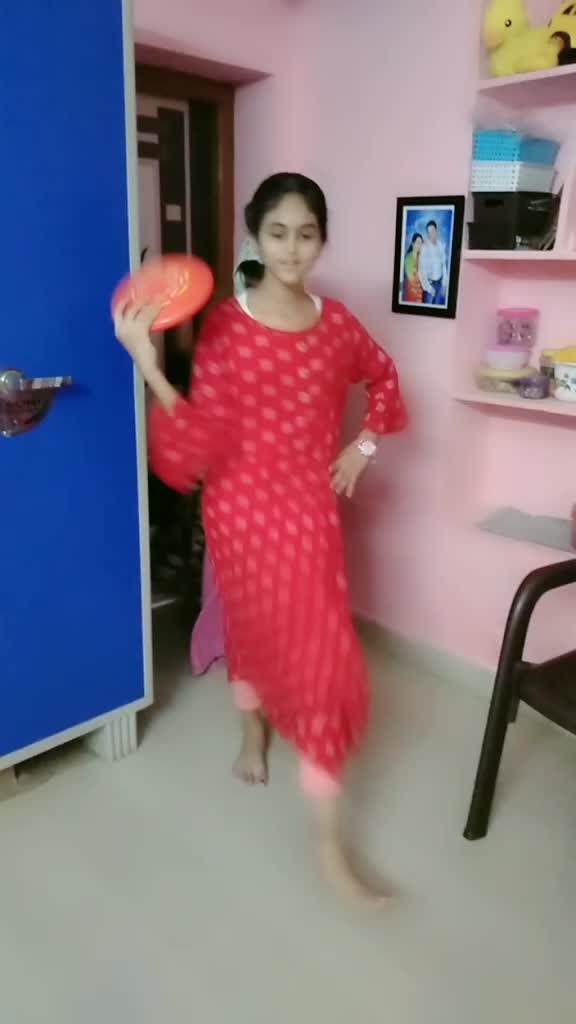 @V.NIKSHITA ๐๐๐๐