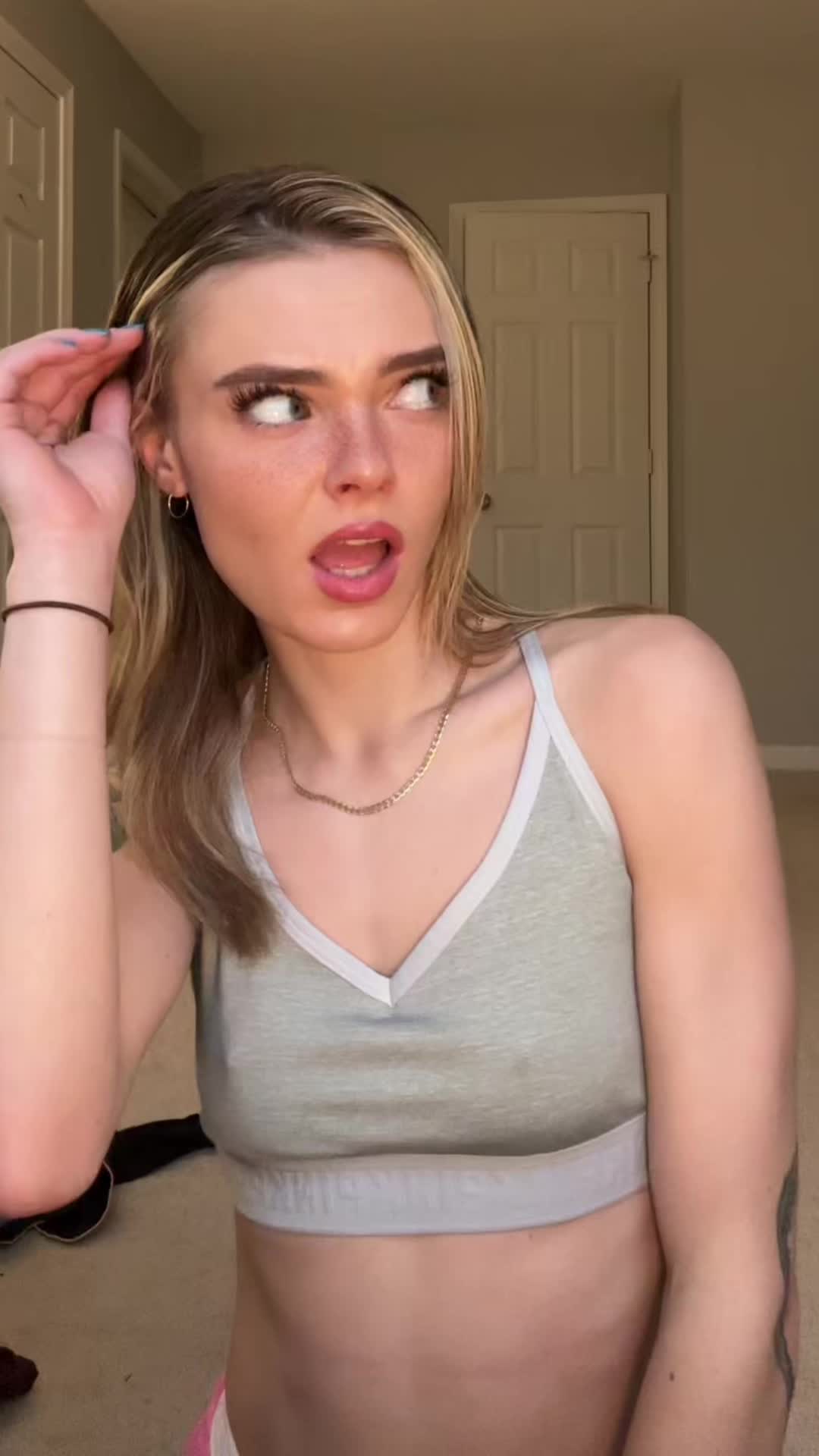 @Realkatelynx