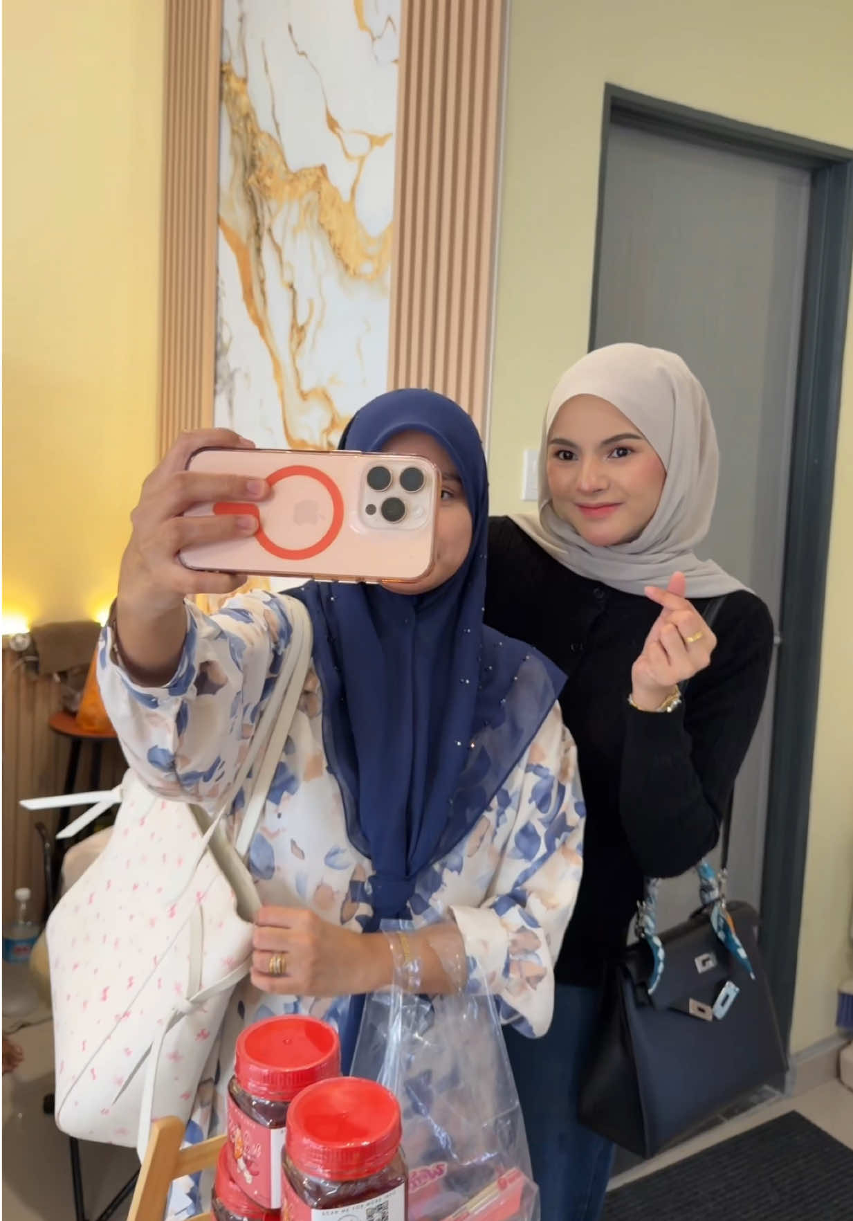 @๐ธ Mia Azahar ๐ธ