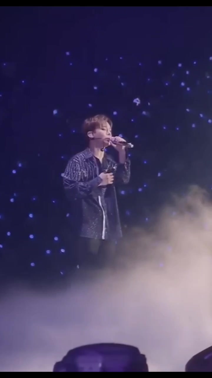 @Lov333kpop