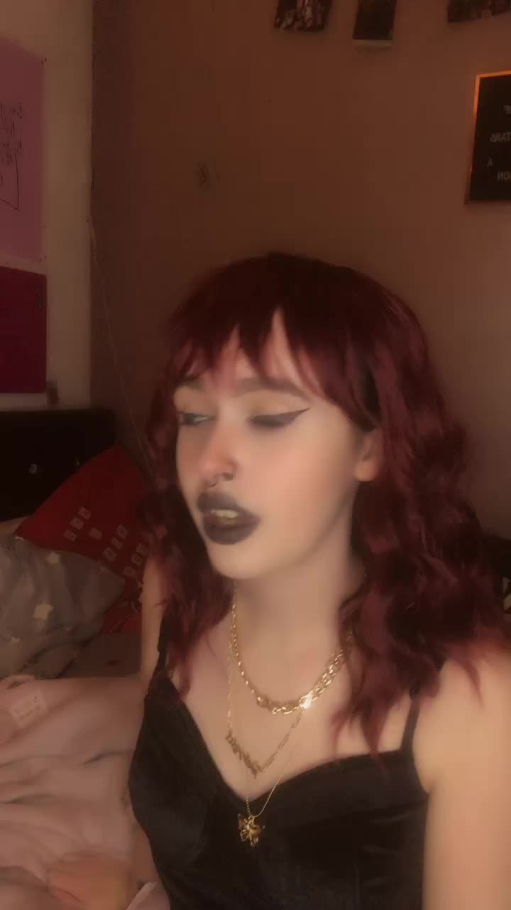 @rachel👽🖤