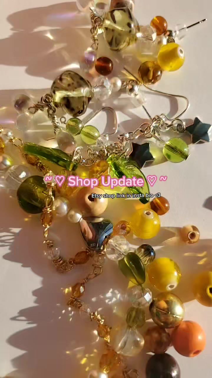 @the.cloudy.crystals
