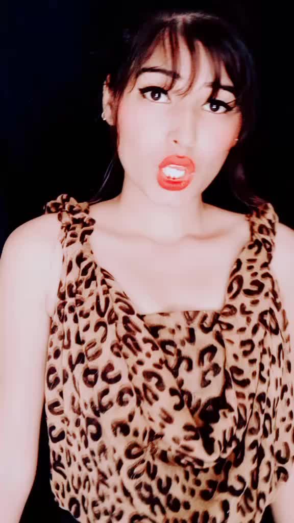 @Simran👑