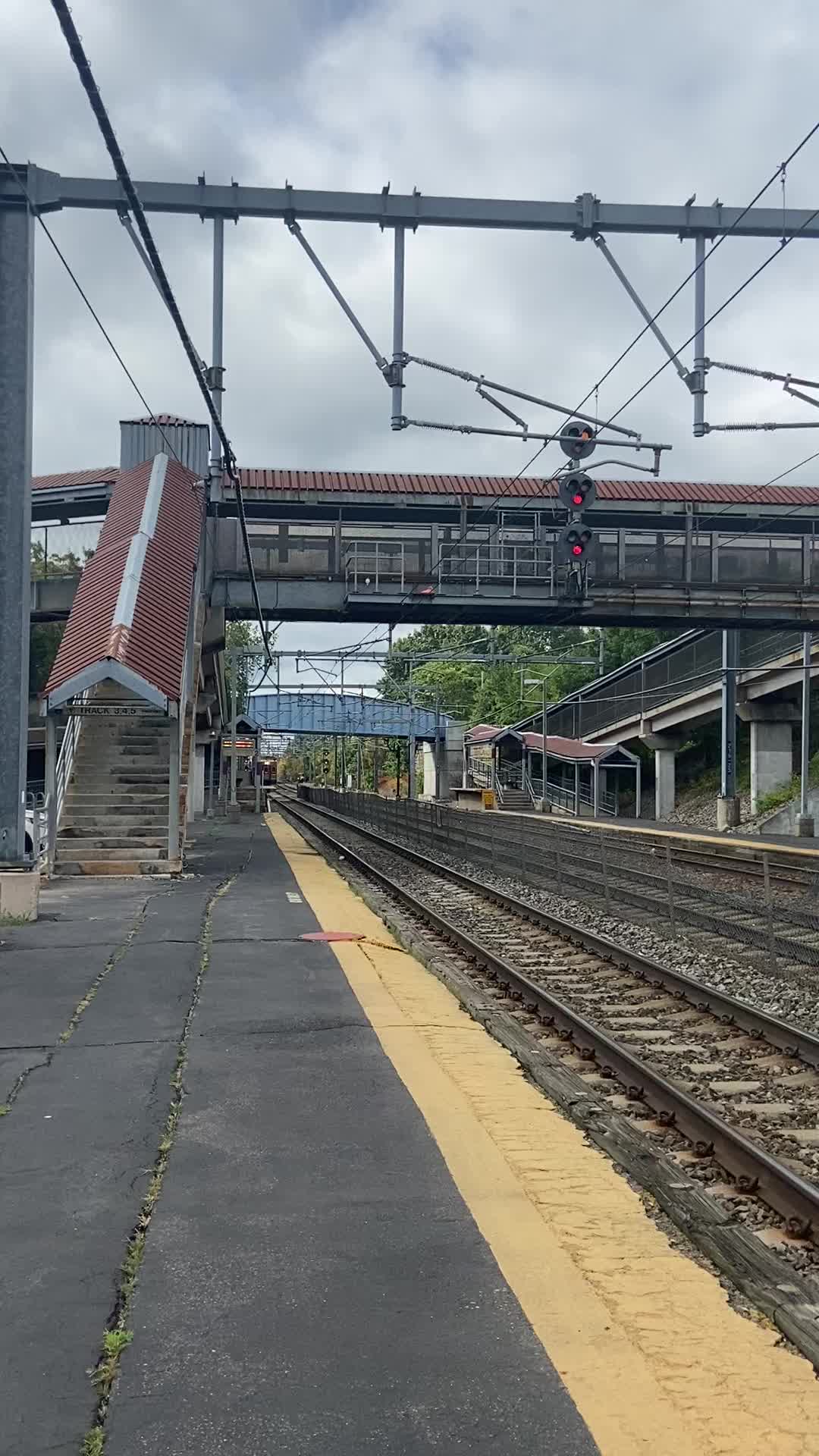 @BriandoesTrains