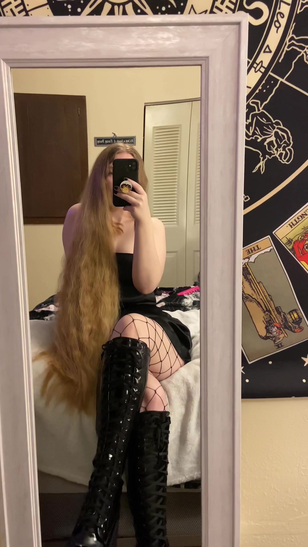 @HauntedMaiden 🌙