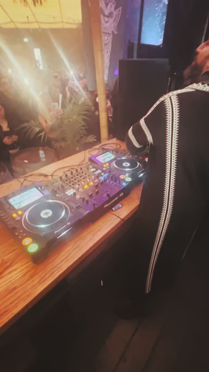 @UpsyTunes