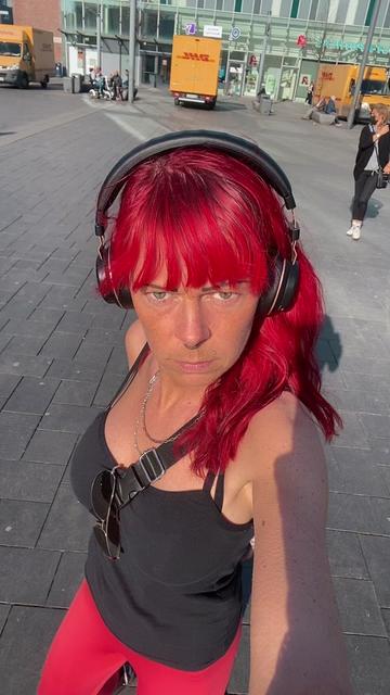 @Geht dich nix an