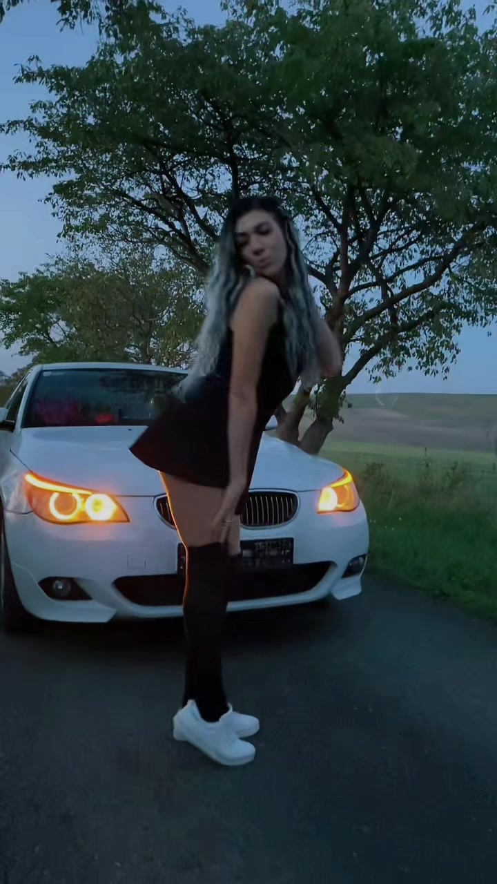 @Austrian_Girl