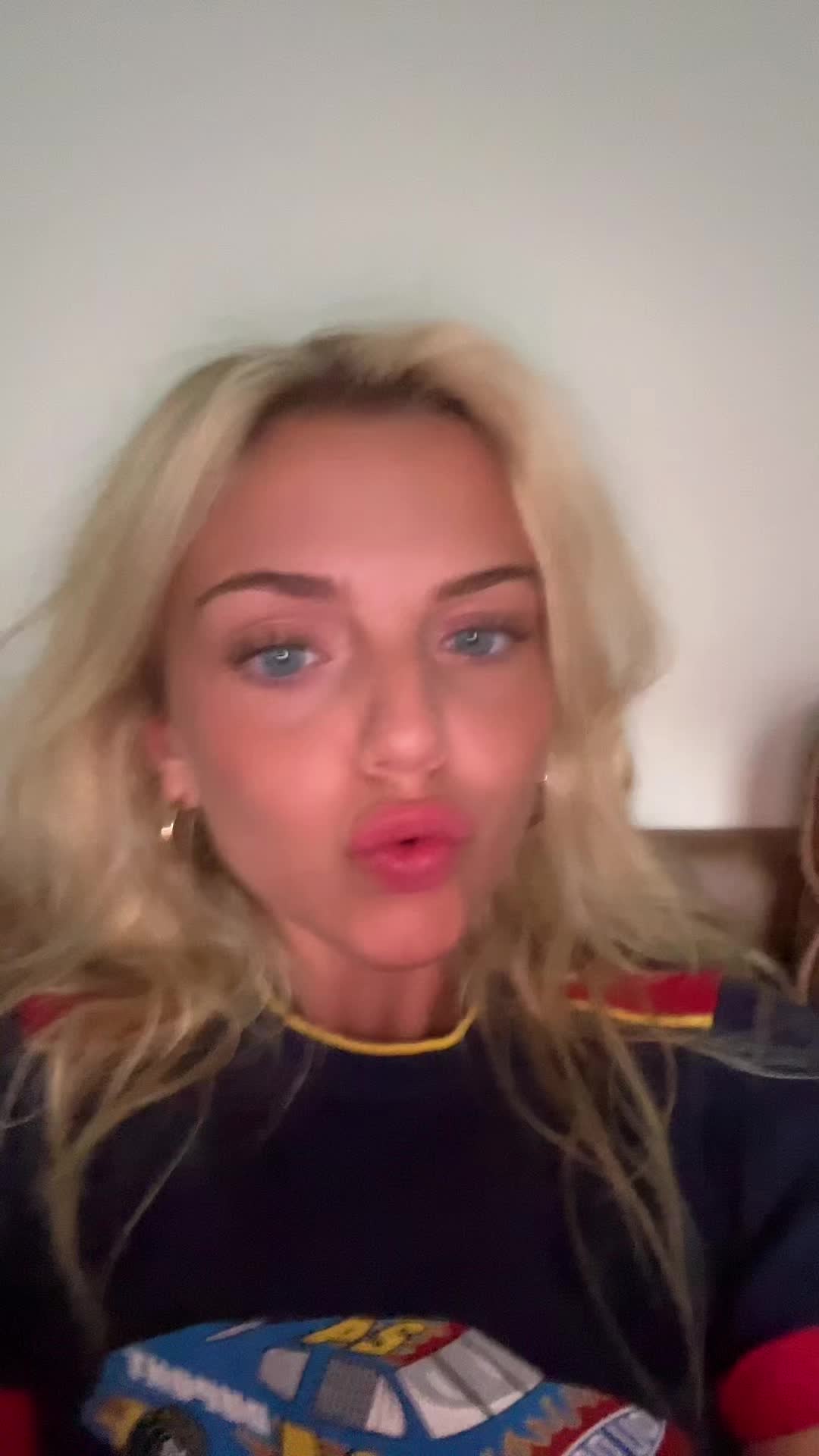 @Hm