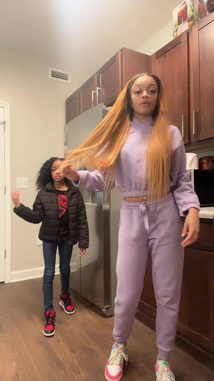 @PrettyyGangstaa🎀