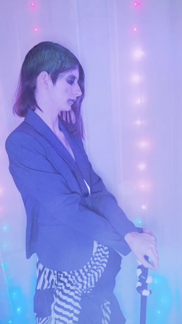@Luna