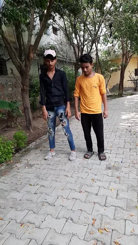 @S U N N Y Lyy
