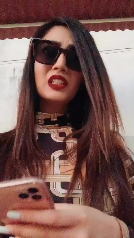 @Arishajofficial