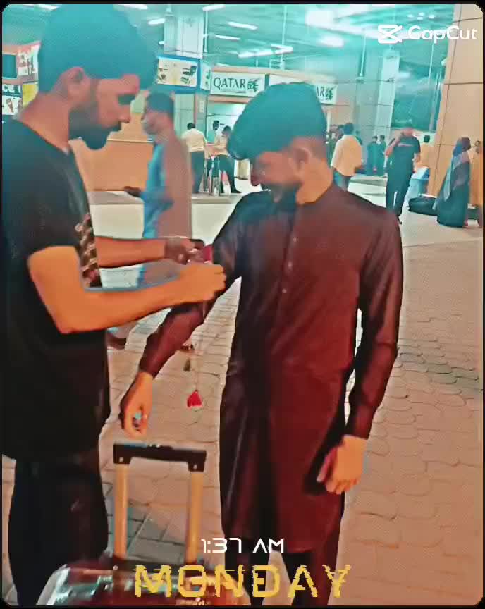 @𝓡𝓸𝓶𝓮𝓸..!