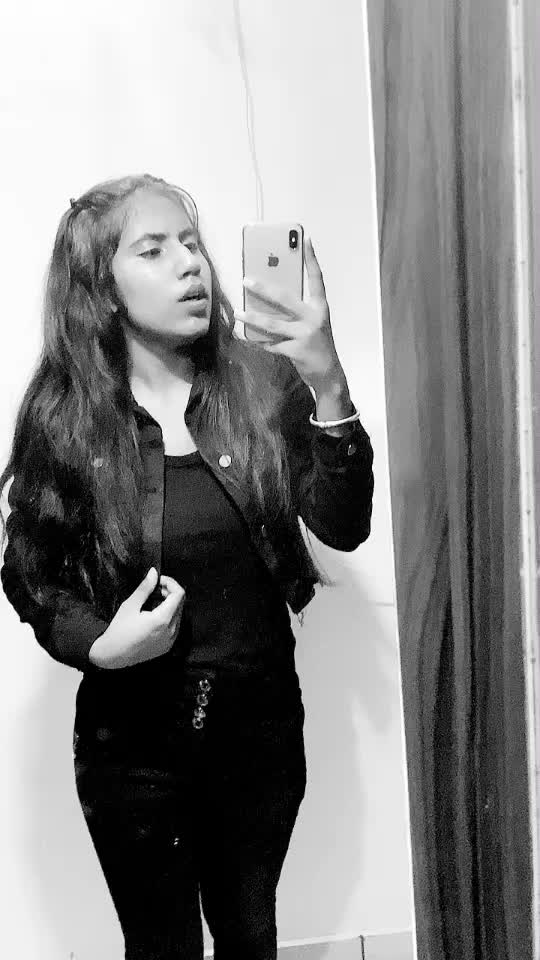 @khushneet kaur♥️💫