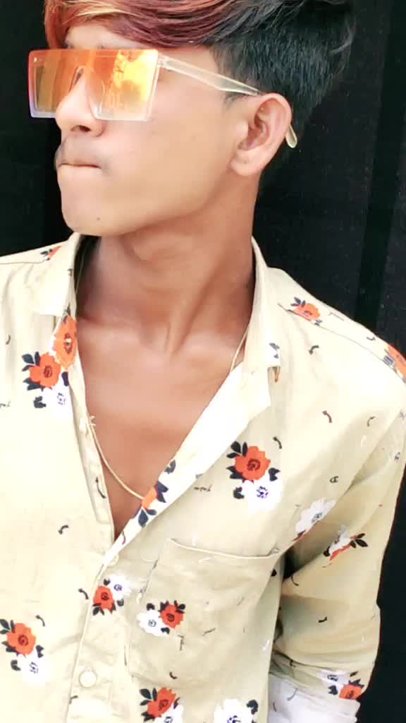 @👅_vaibhav___