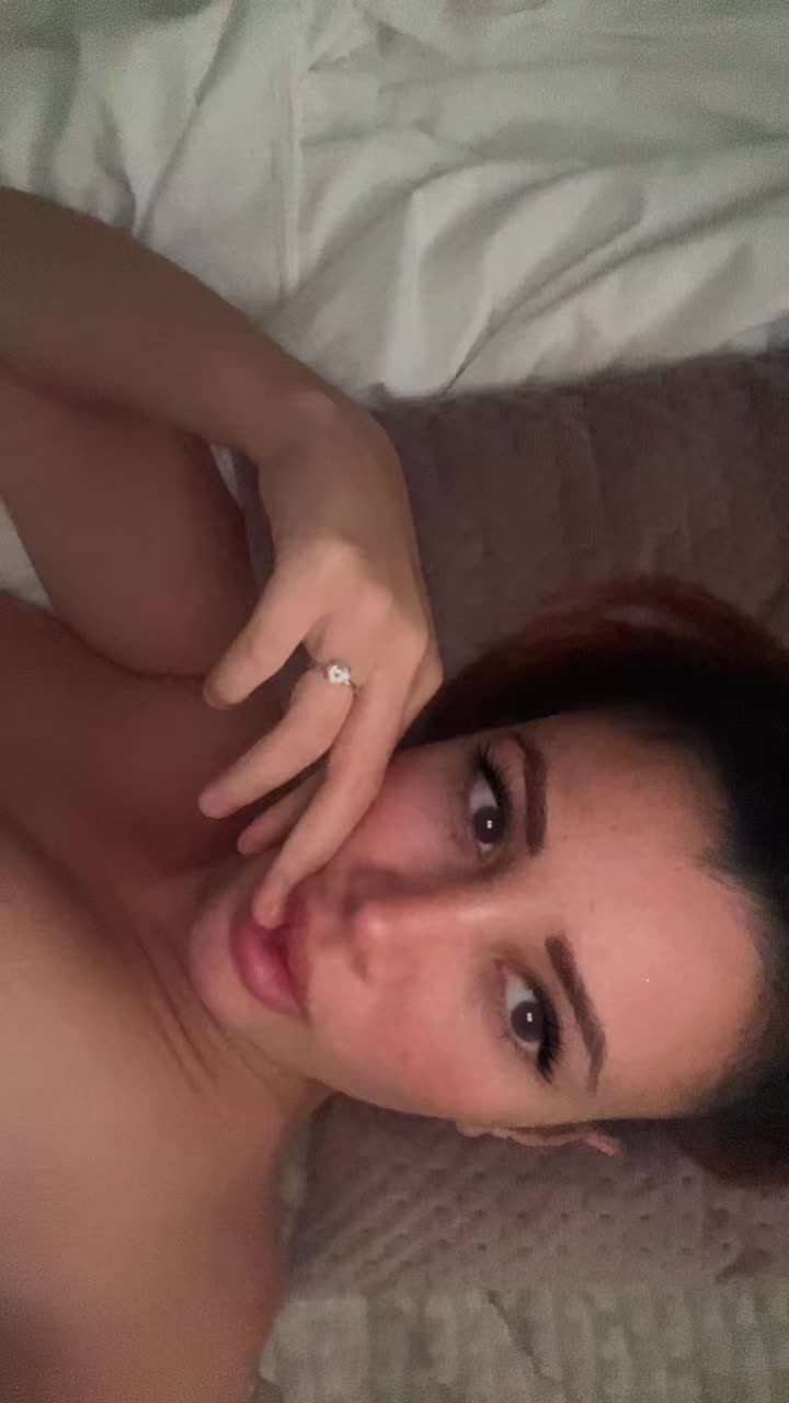@lizqueensurace