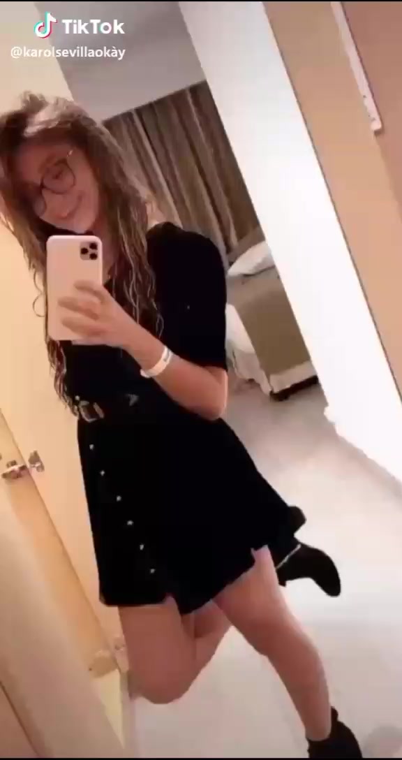 @karol sevilla 👄👄👄