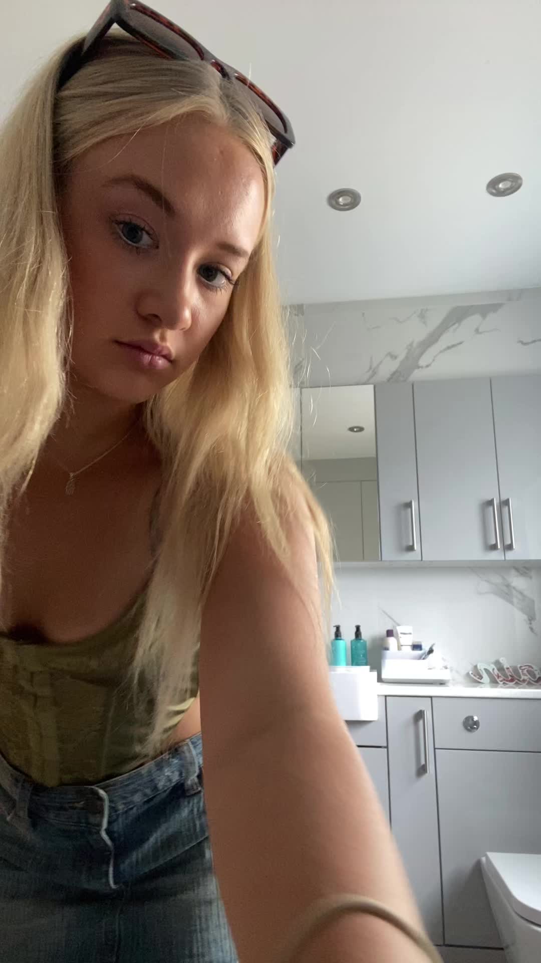 @mollynorman