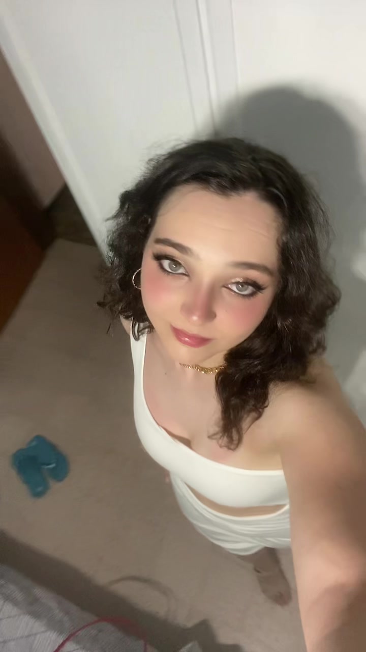 @_Gretaa_