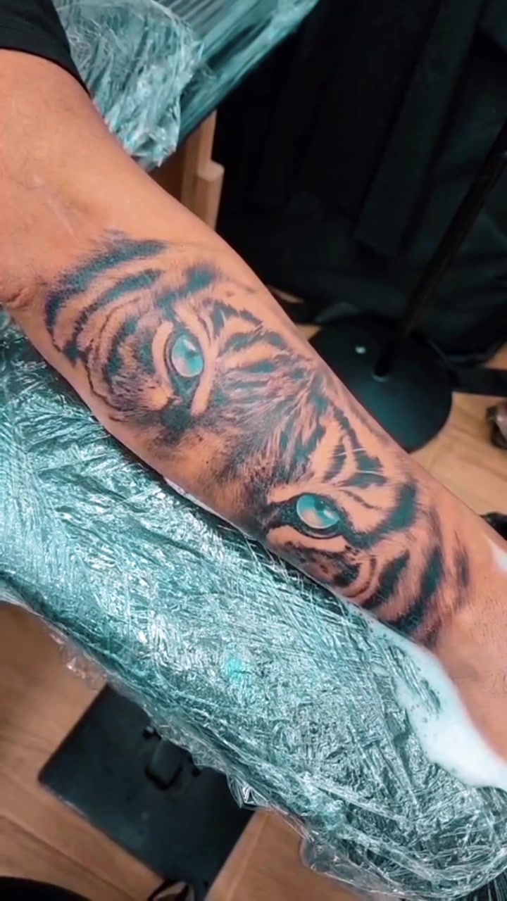 @Inlay Ink Tattoo