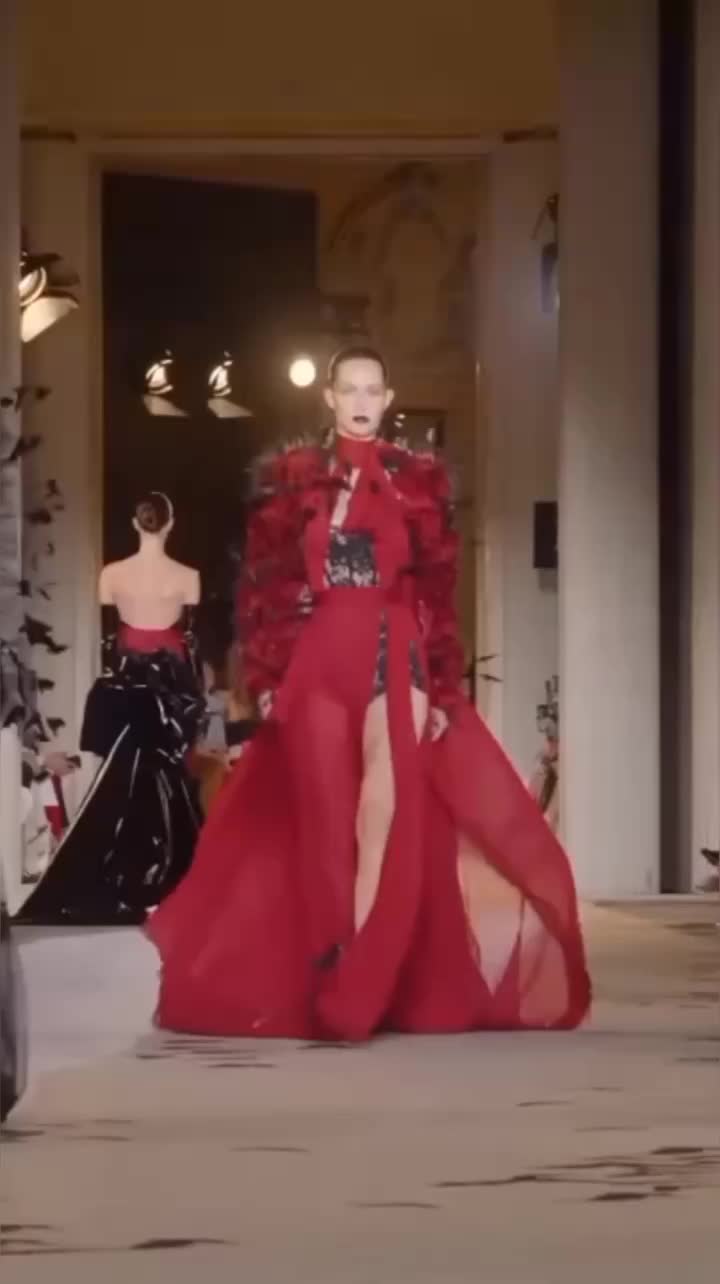 @TopRunway