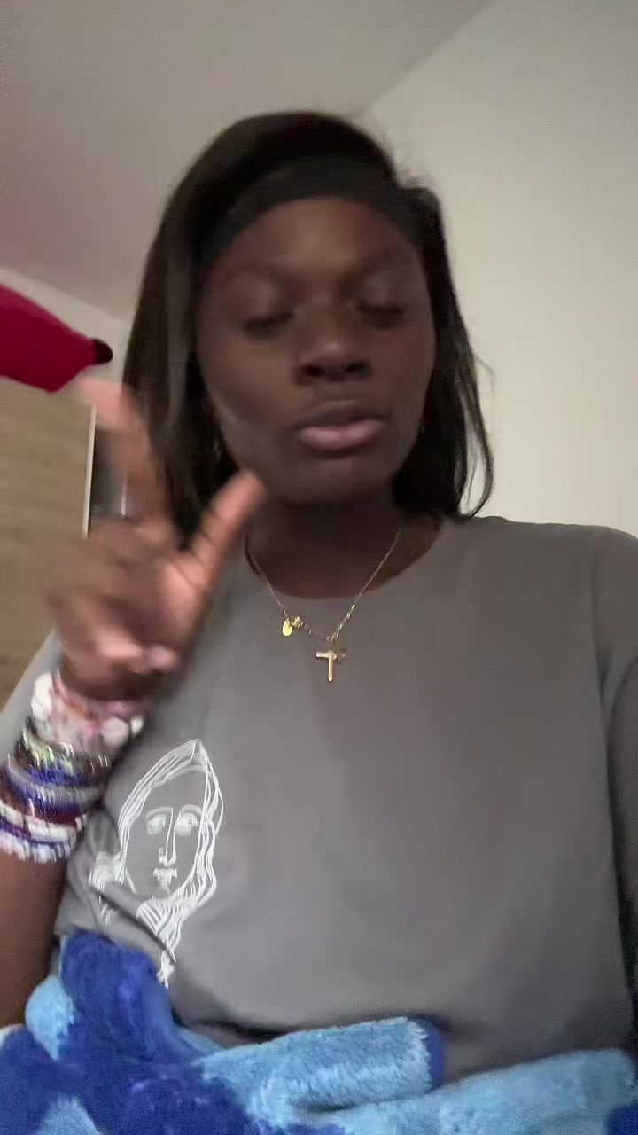 @𝐁𝐈𝐒𝐂𝐔𝐈𝐓𝟐𝐌𝐄𝐑🧜🏾&zwj;♀️