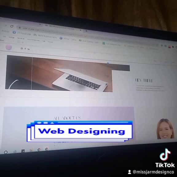 @Branding & Web Designer