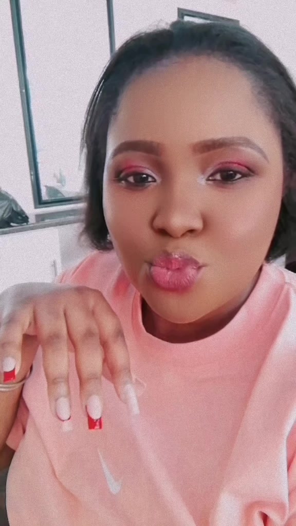 @Queenyabo👑❤️🤍