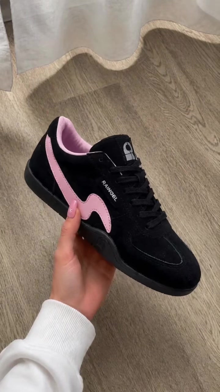 @disinisepatu