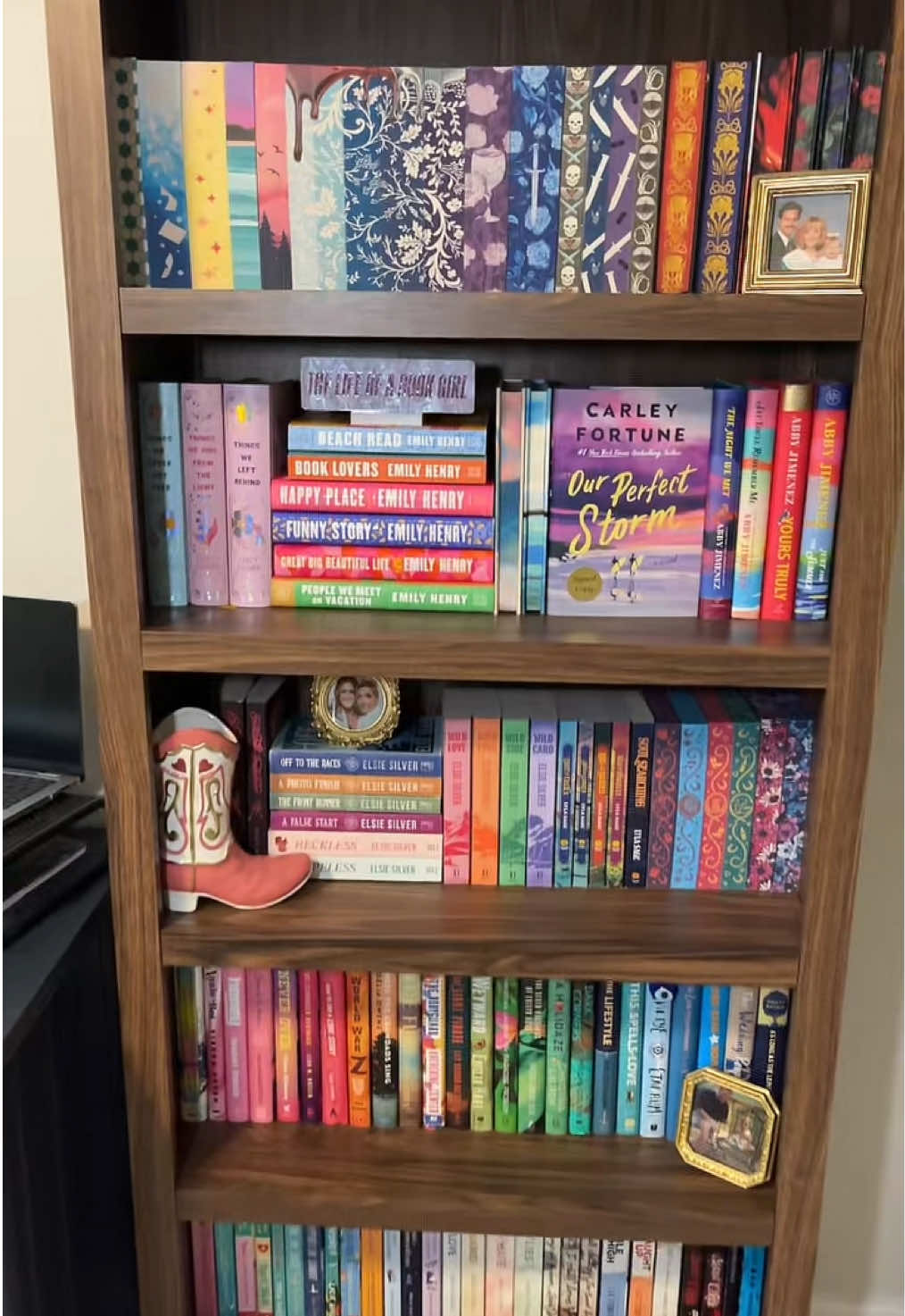 @kels | booktok📚✨