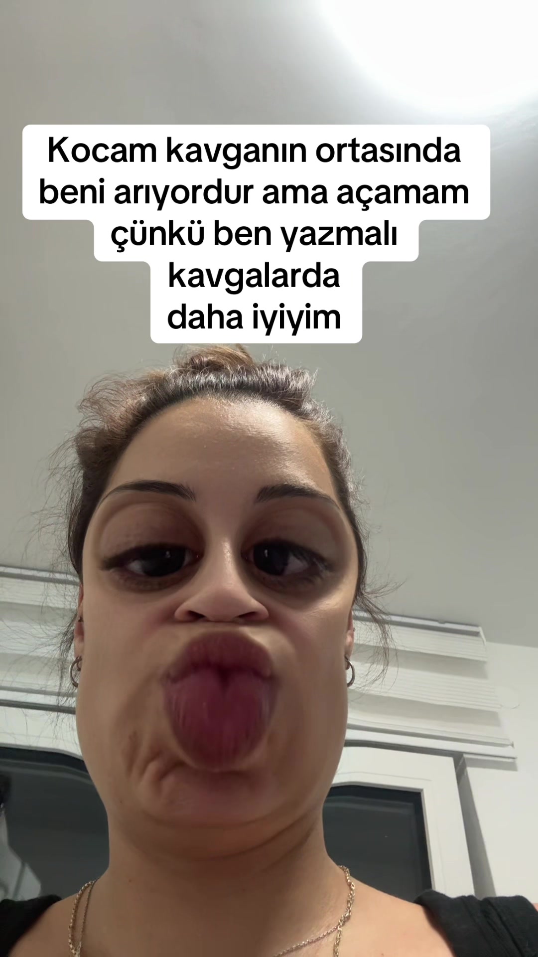 @eKe
