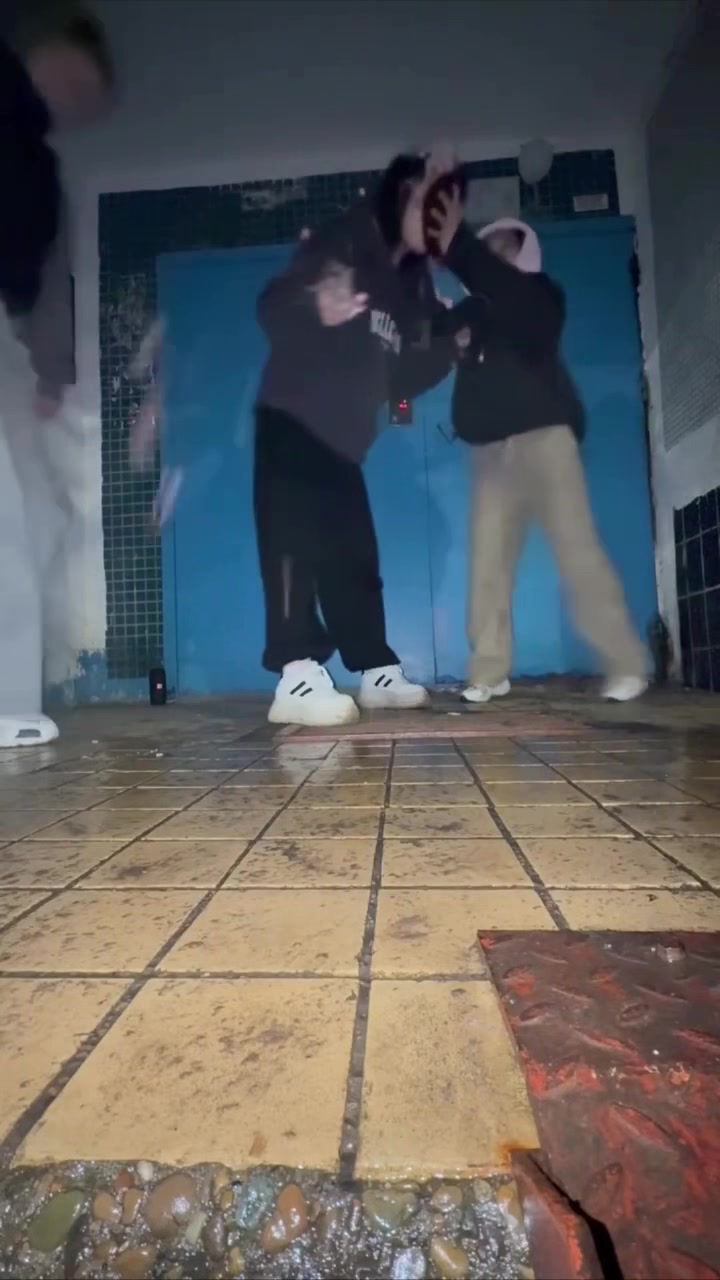 @Акрошка ྀི