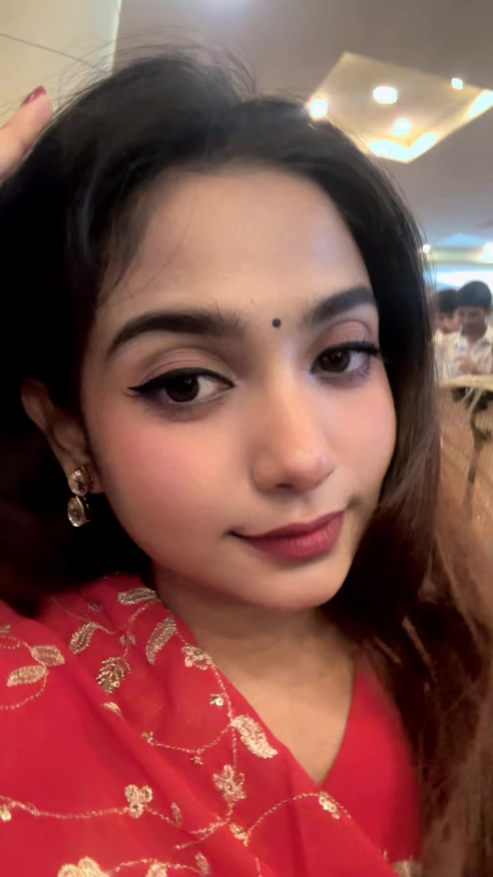 @NAINA🇧🇩