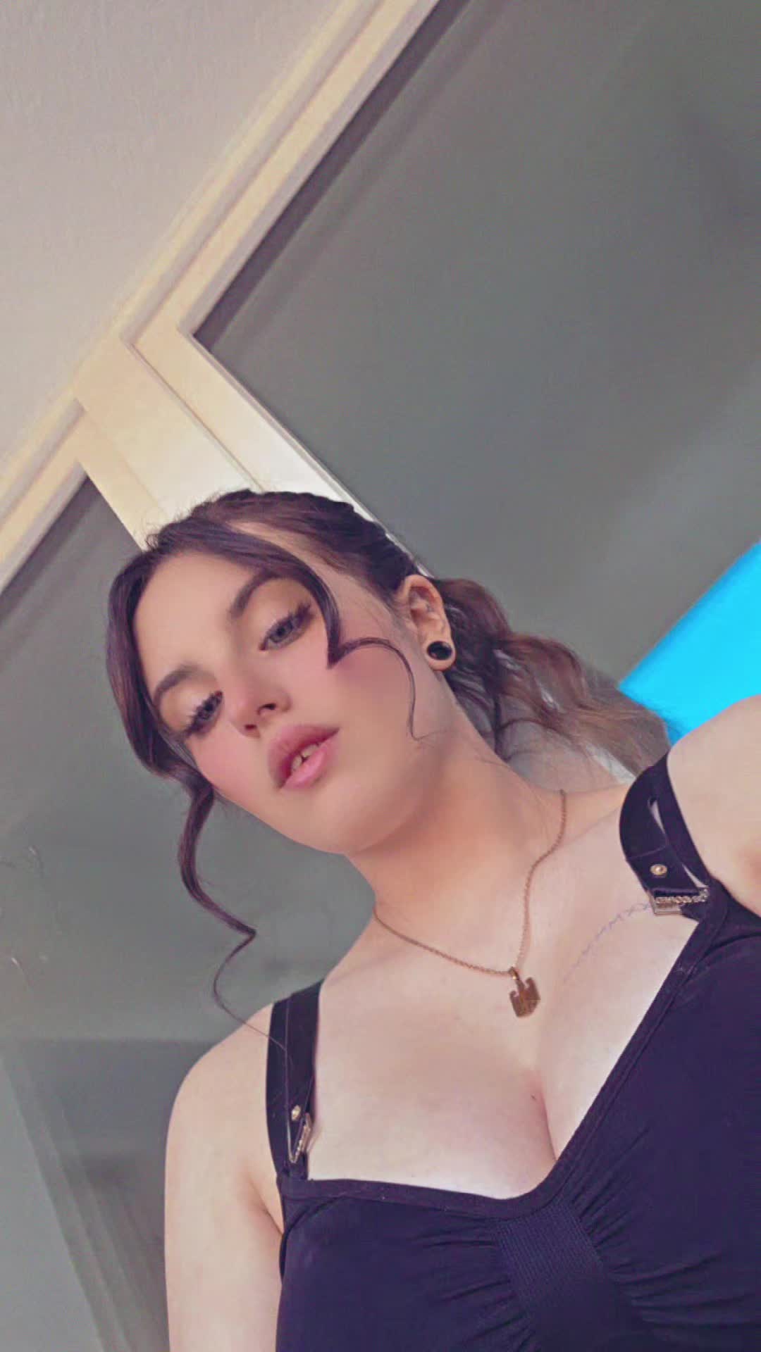 @Sweettattoogirl_157