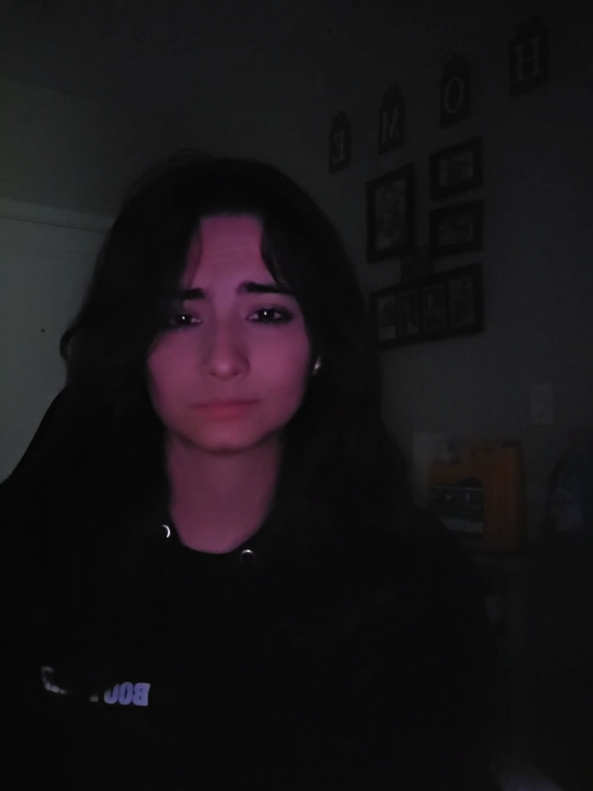 @𓃖 𝔸𝕨𝕜𝕨𝕒𝕣𝕕 ℂ𝕠𝕨 𓃔