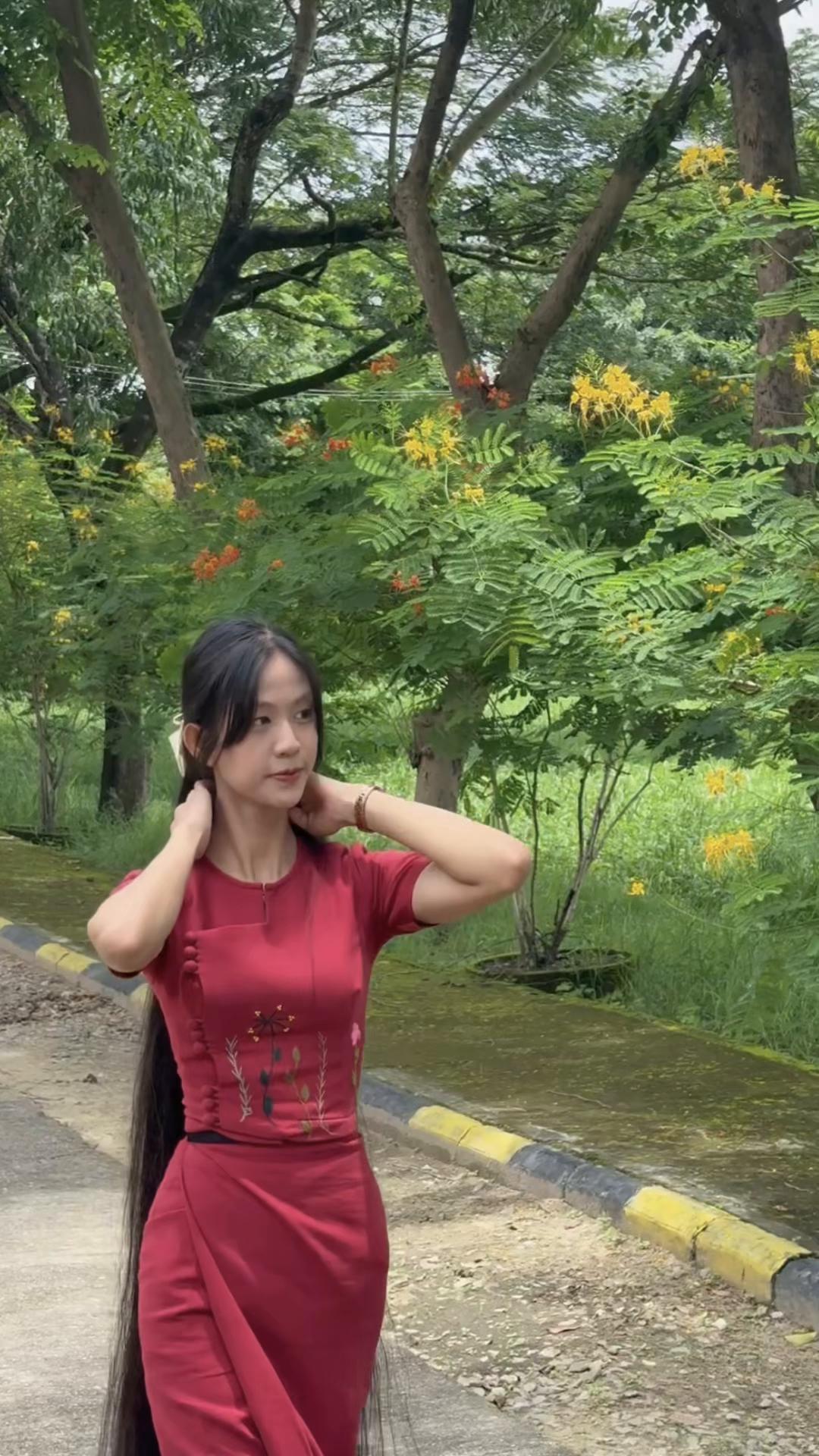 @Yati Maung Maung