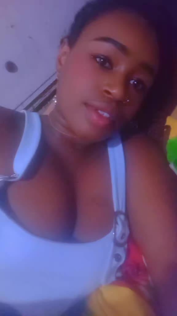 @modelo leona
