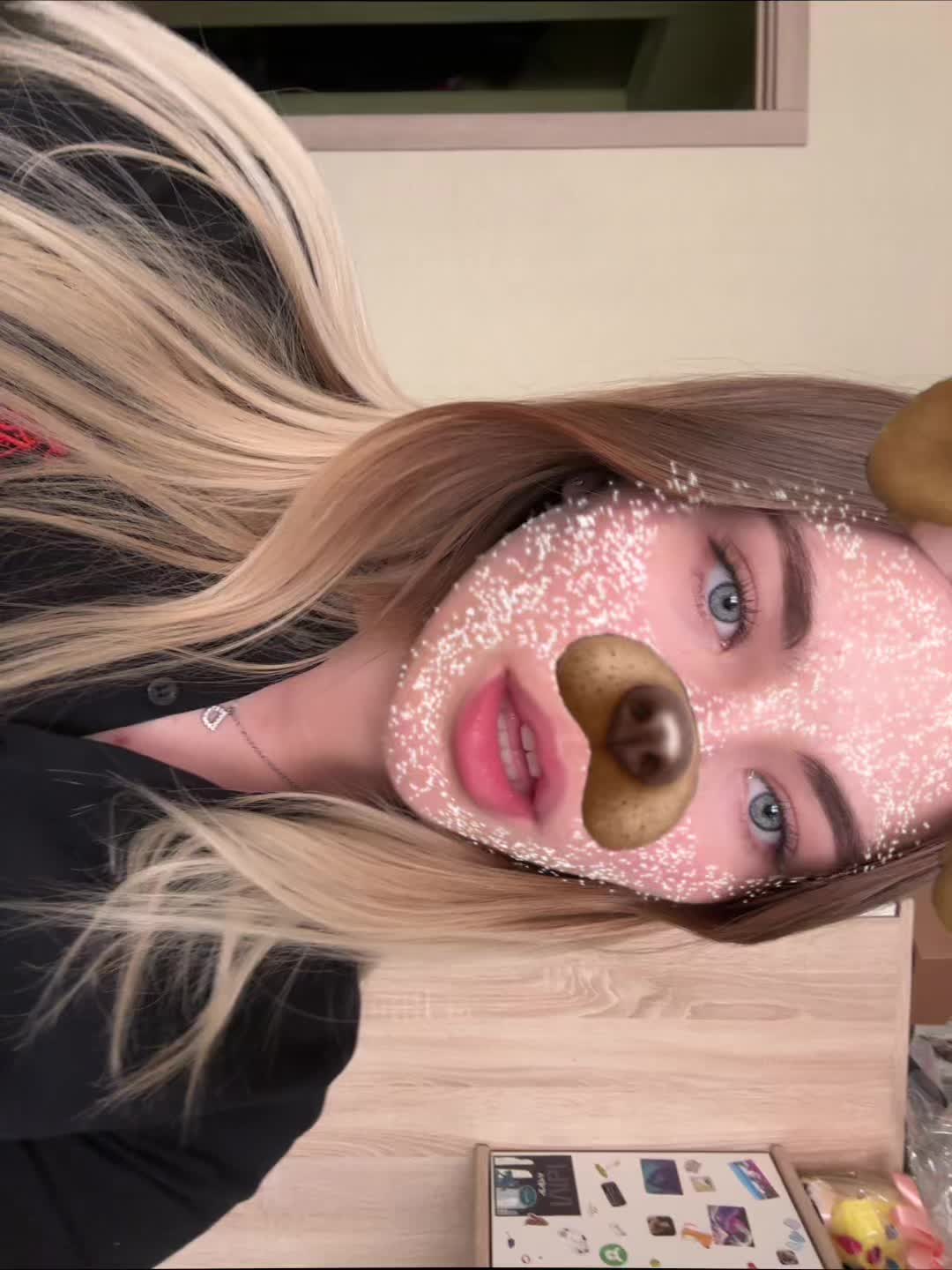 @🏜️🏘️