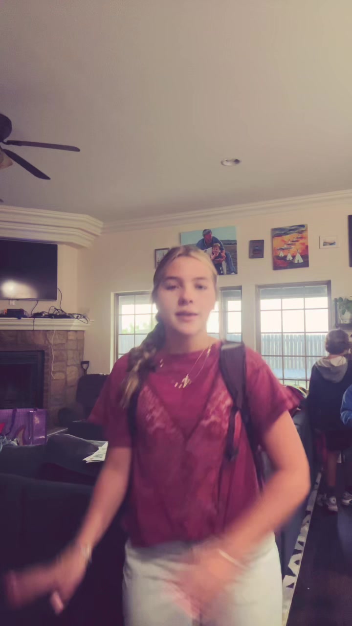 @ANNA💌🏐🥥🛍️🌸
