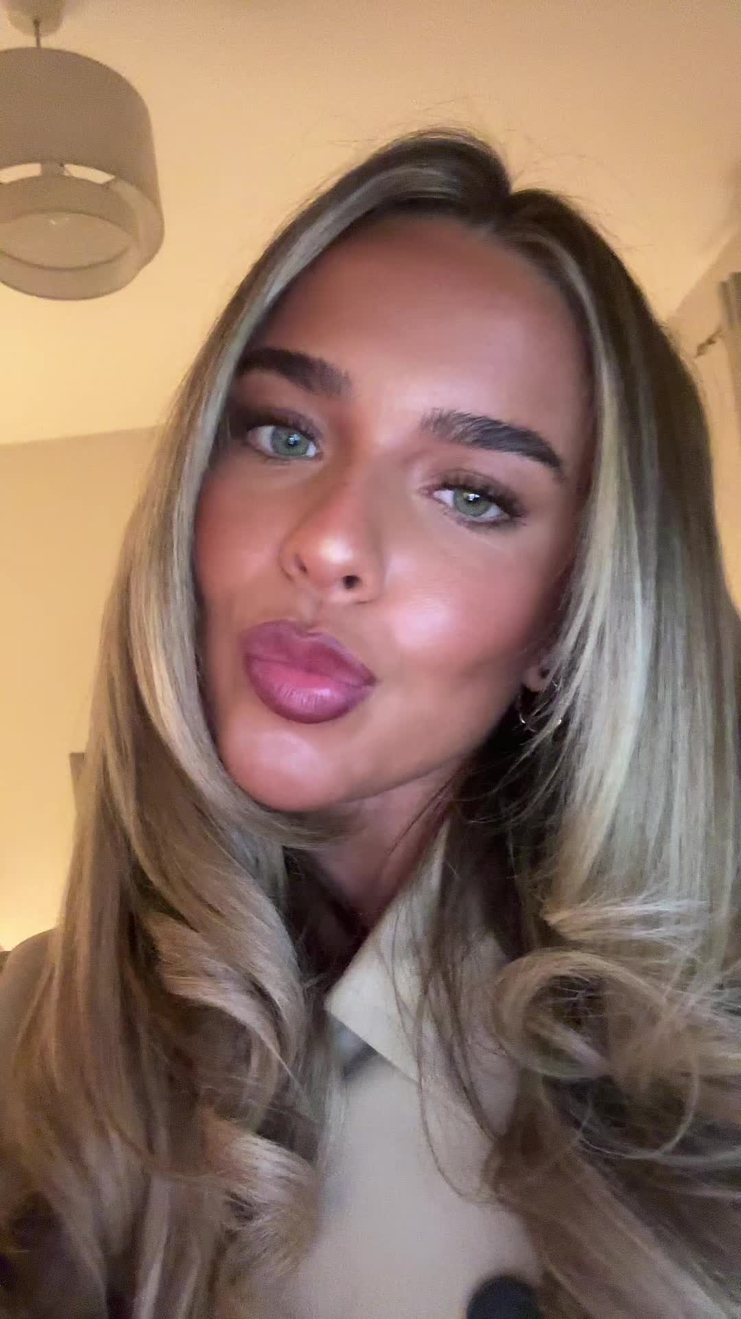 @SOPHIE WATSON👸🏼