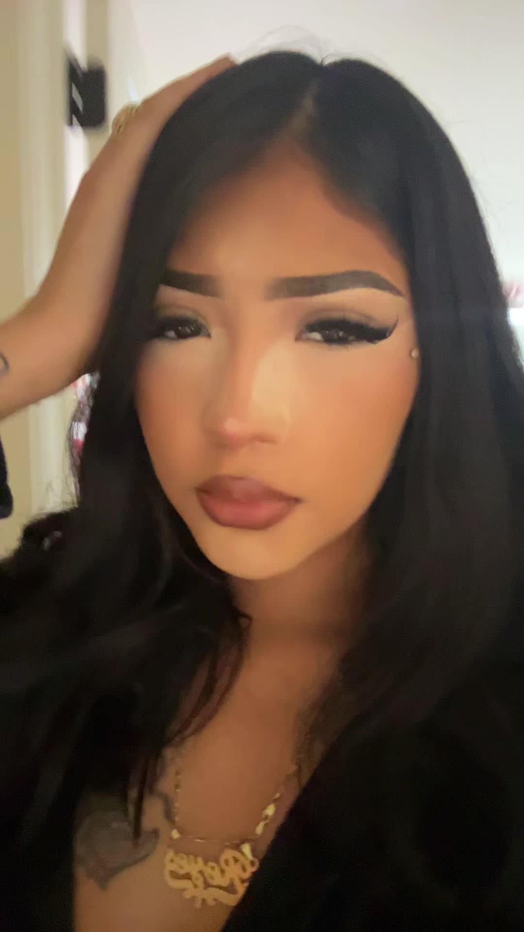 @y