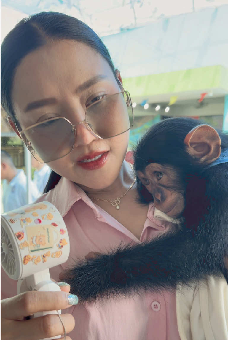 @หญิง ธิติกานต์ Official