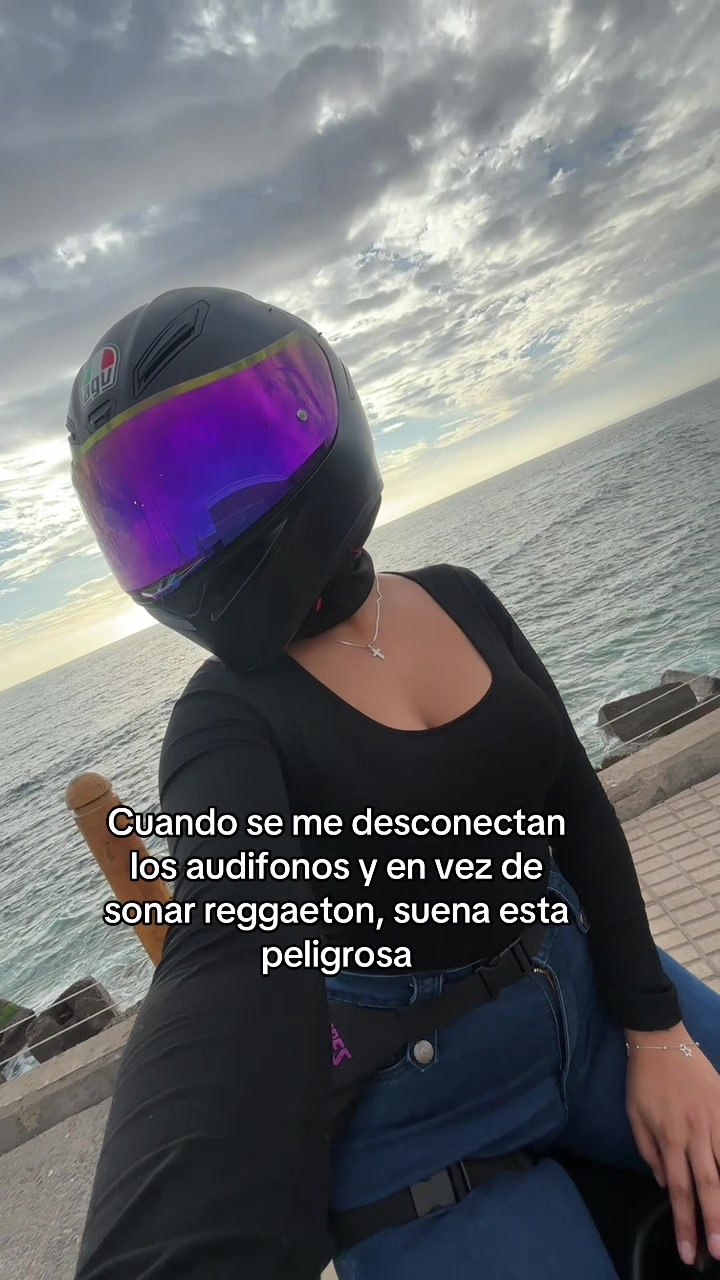 @Carlita 🤎
