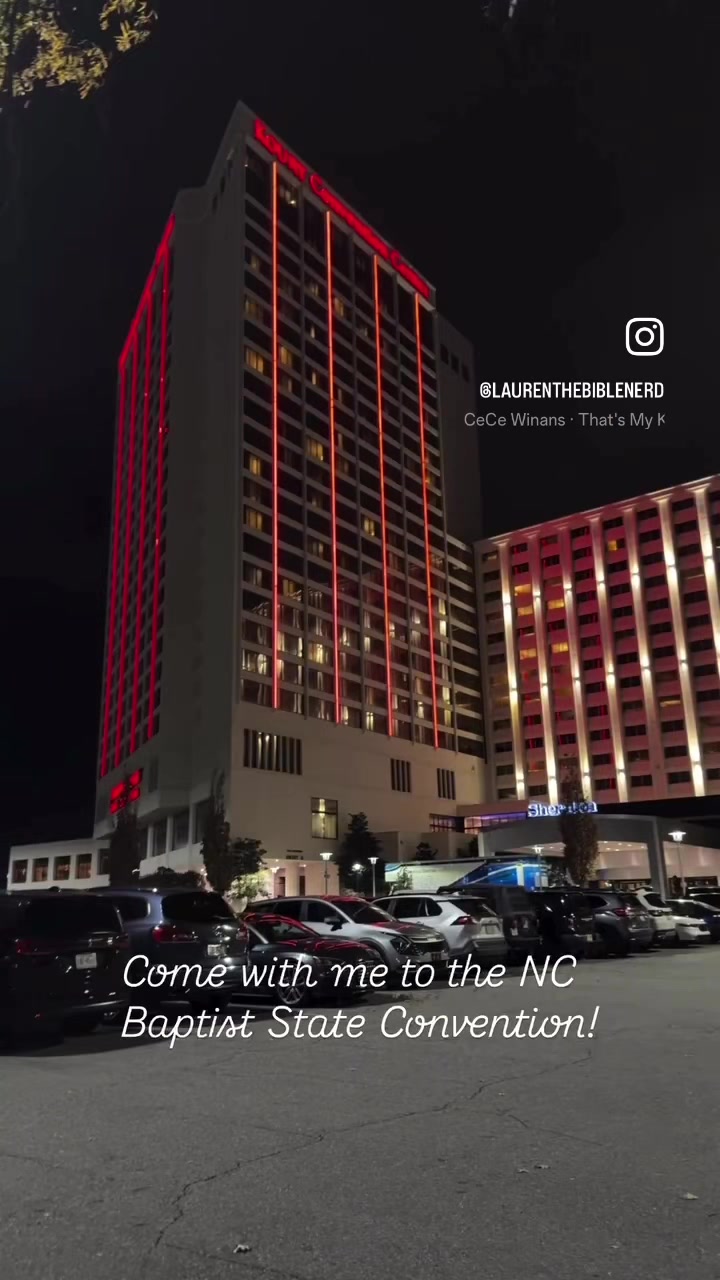 @laurenthebiblenerd