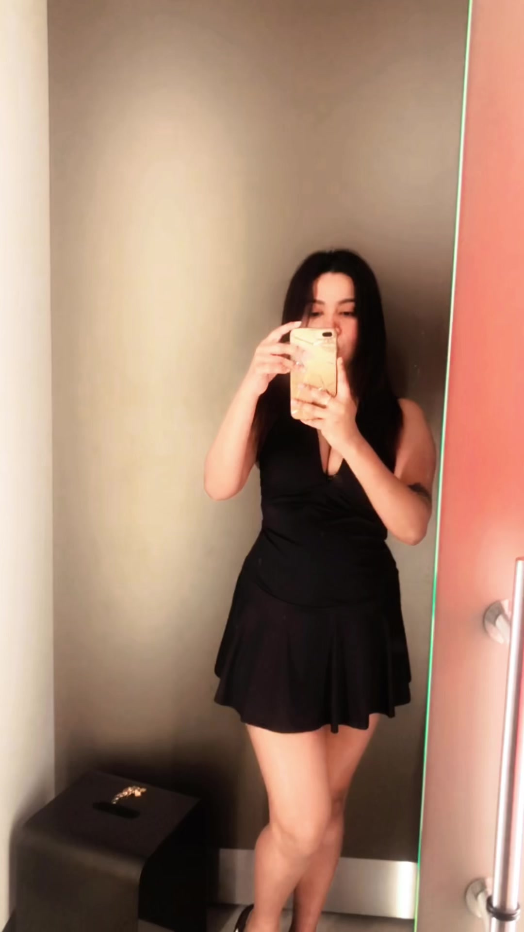 @Angry girl😈 🇦🇪🇱🇰💋