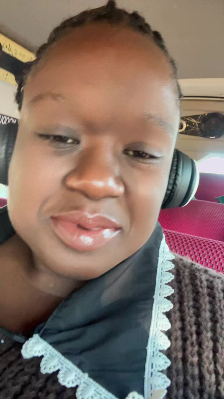 @MPHOLIZZ